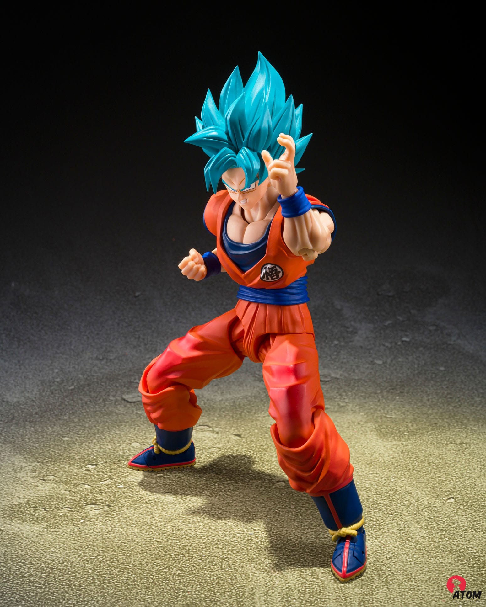Figurine S.H. Figuarts - Son Goku - Super Saiyan God - Blue Power Transcending Limits (15cm). Bandai Tamashii Nations – Image 3