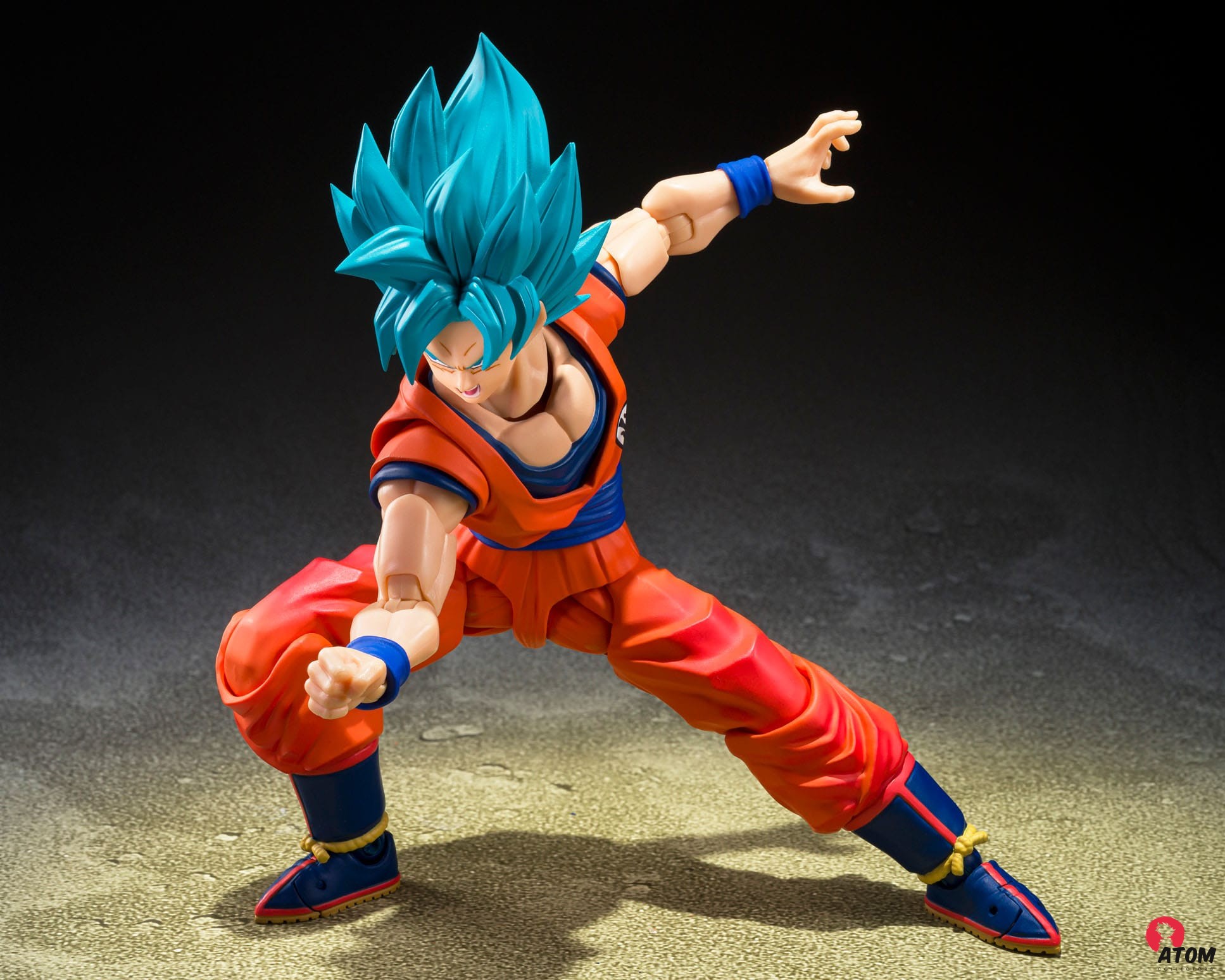 Figurine S.H. Figuarts - Son Goku - Super Saiyan God - Blue Power Transcending Limits (15cm). Bandai Tamashii Nations – Image 4