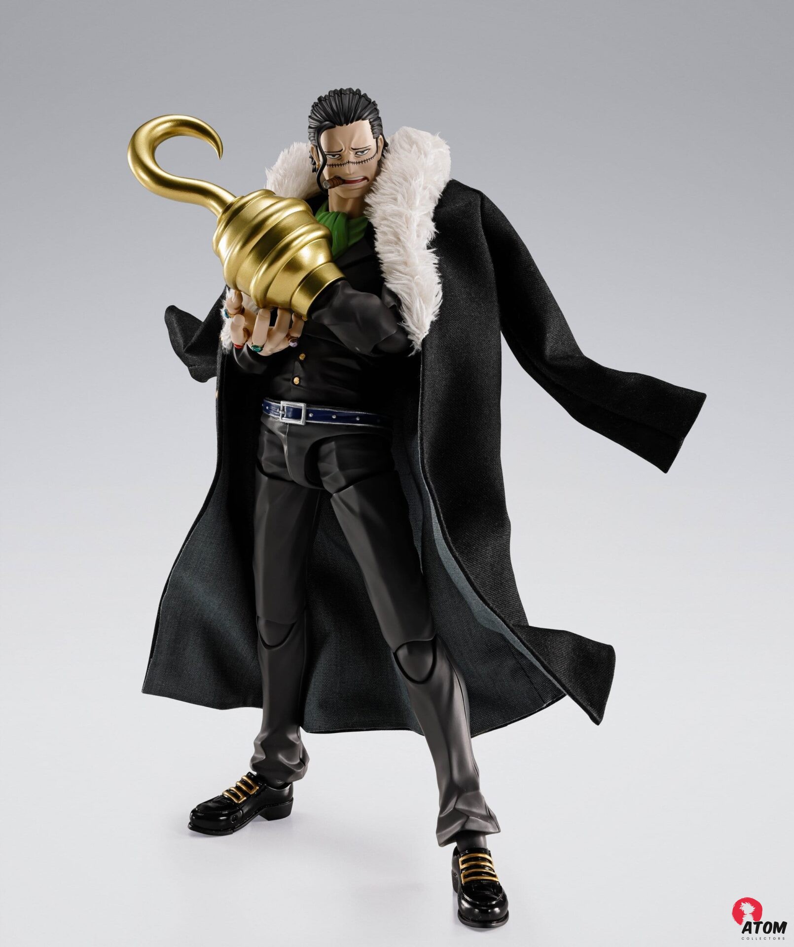 Figurine S.H. Figuarts - Sir Crocodile -Marineford- (18 cm) . Bandai Tamashii Nations
