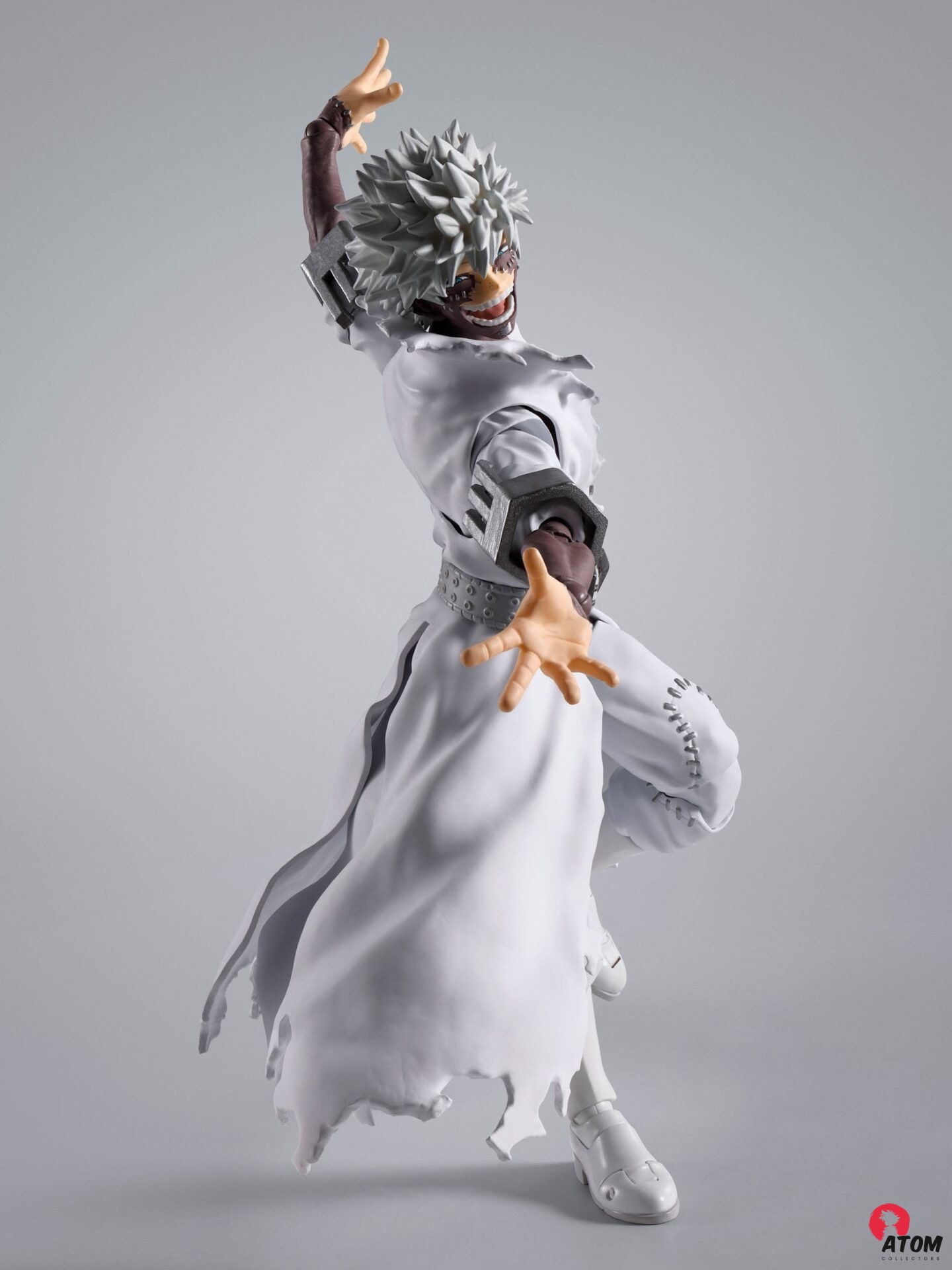 Figurine S.H. Figuarts - My Hero Academia - Figurine Dabi - (16 cm) . Bandai Tamashii Nations – Image 6