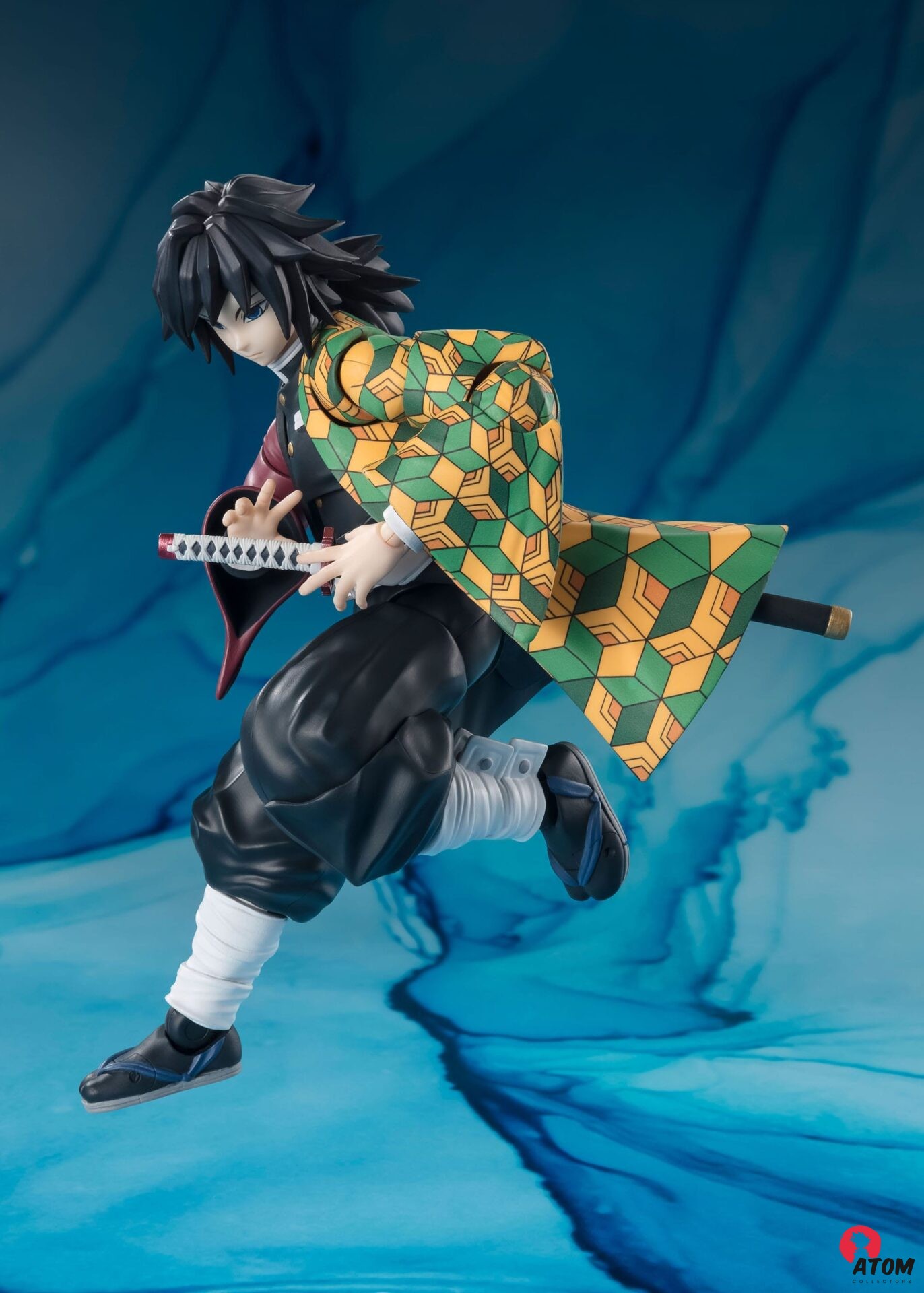 Figurine S.H. Figuarts - Demon Slayer- Figurine Kimetsu no Yaiba - Giyu Tomioka- (15 cm) . Bandai Tamashii Nations – Image 5