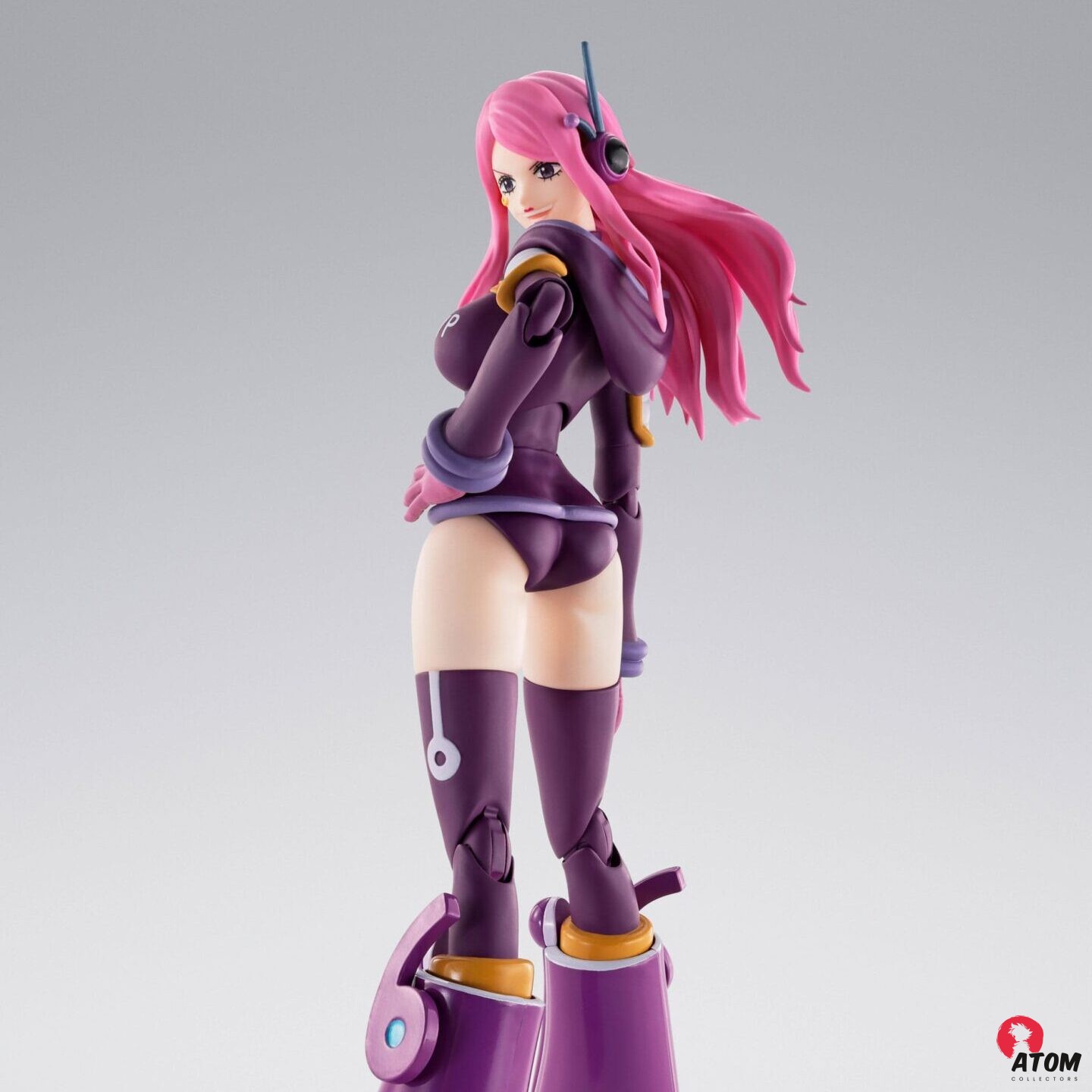 Figurine S.H. Figuarts One Piece Jewelry Bonny -Future Island Egghead- (15cm). Bandai Tamashii Nations