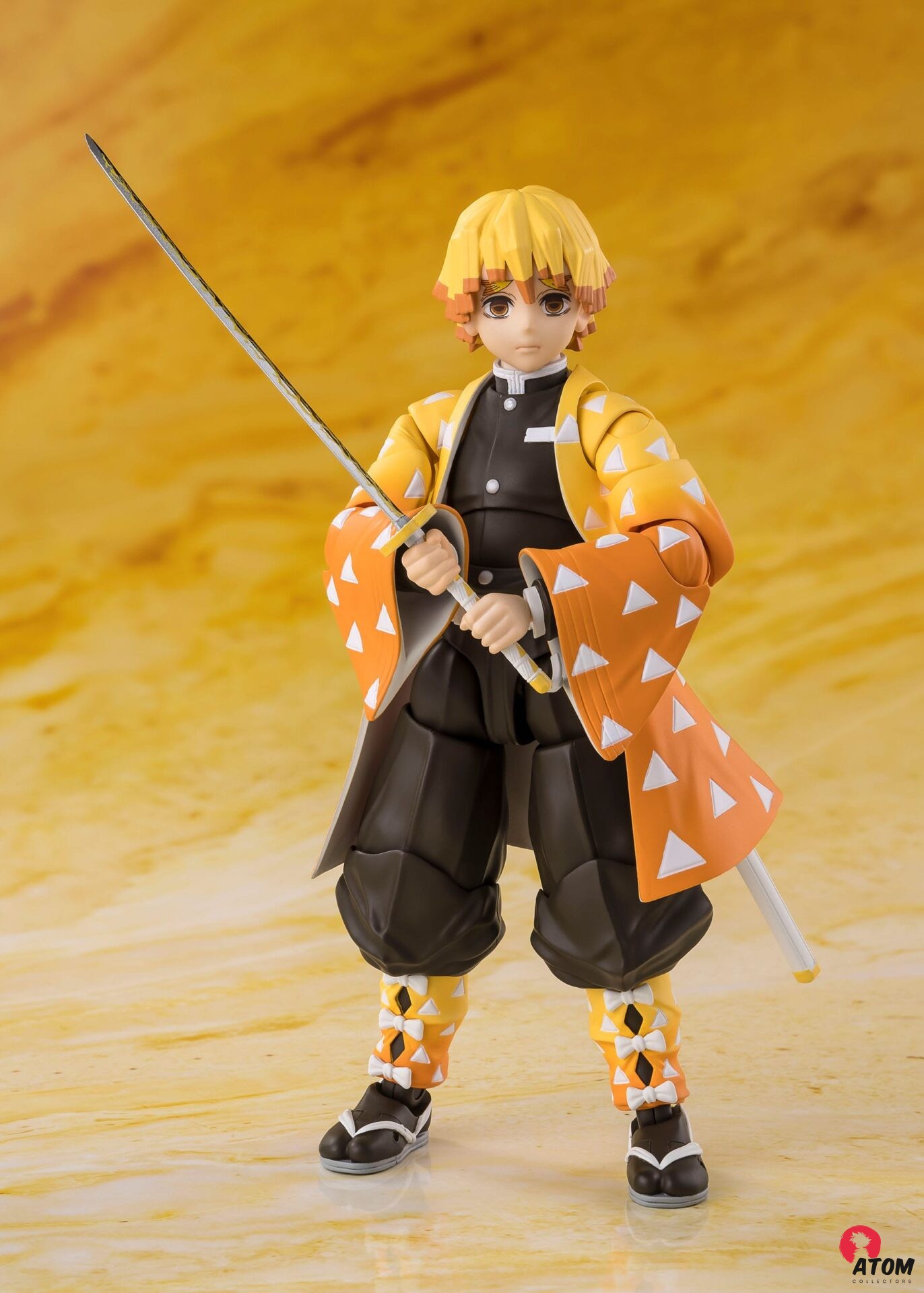 Figurine S.H. Figuarts - Demon Slayer- Figurine Zenitsu Agatsuma - (14 cm) . Bandai Tamashii Nations
