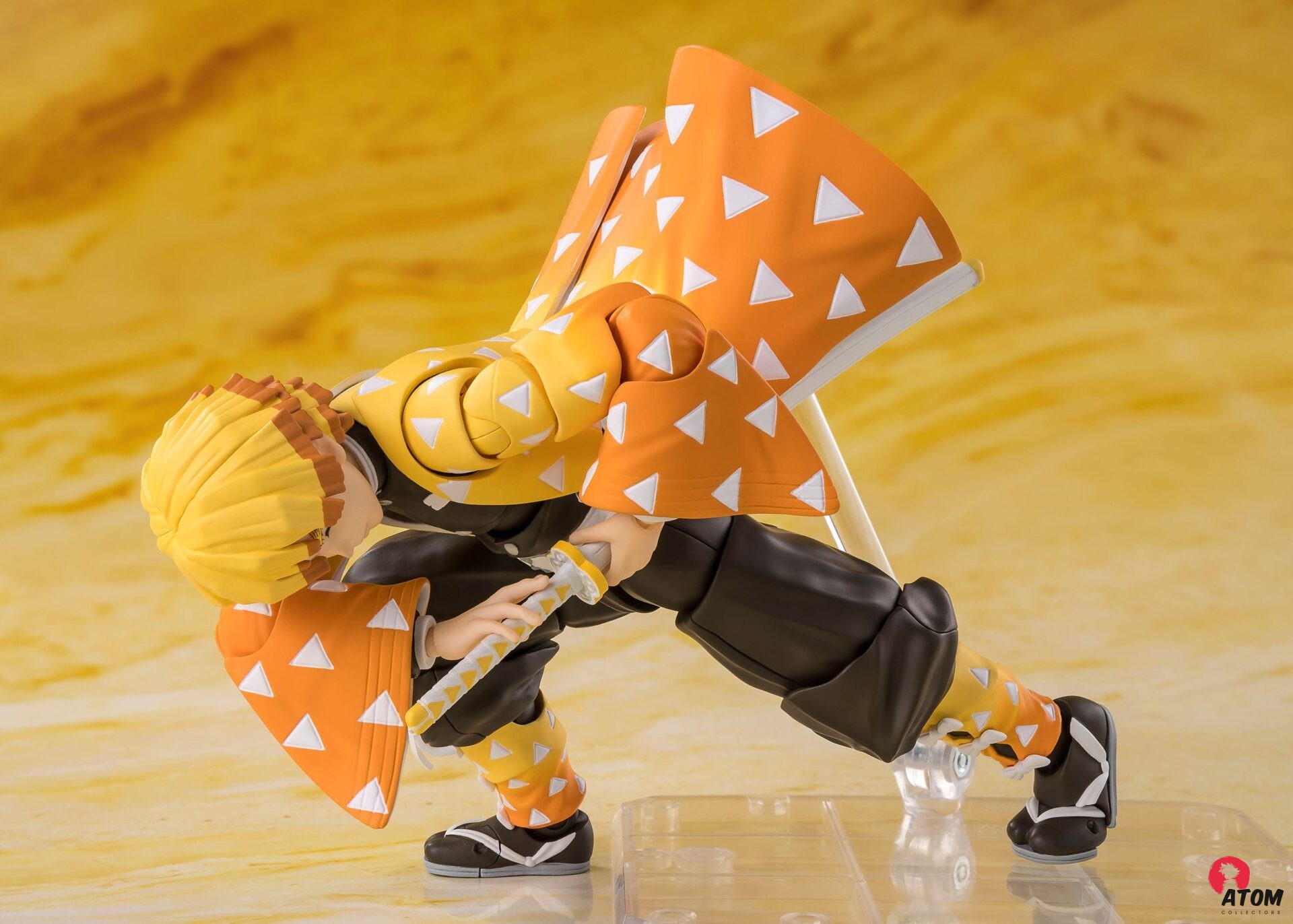 Figurine S.H. Figuarts - Demon Slayer- Figurine Zenitsu Agatsuma - (14 cm) . Bandai Tamashii Nations – Image 4