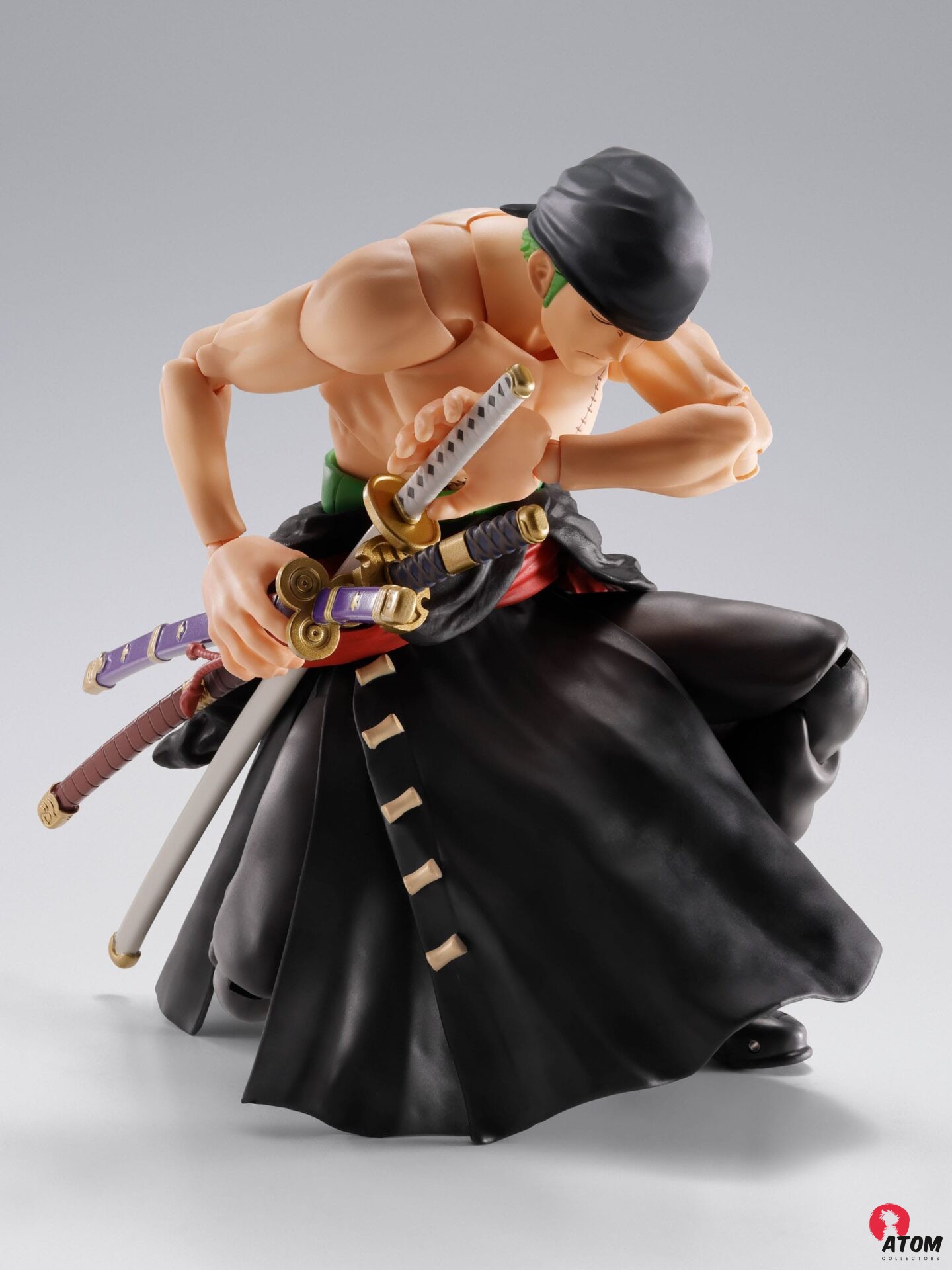 Figurine S.H. Figuarts - One Piece - Roronoa Zoro The King of Hell. (15cm). Bandai Tamashii Nations – Image 3