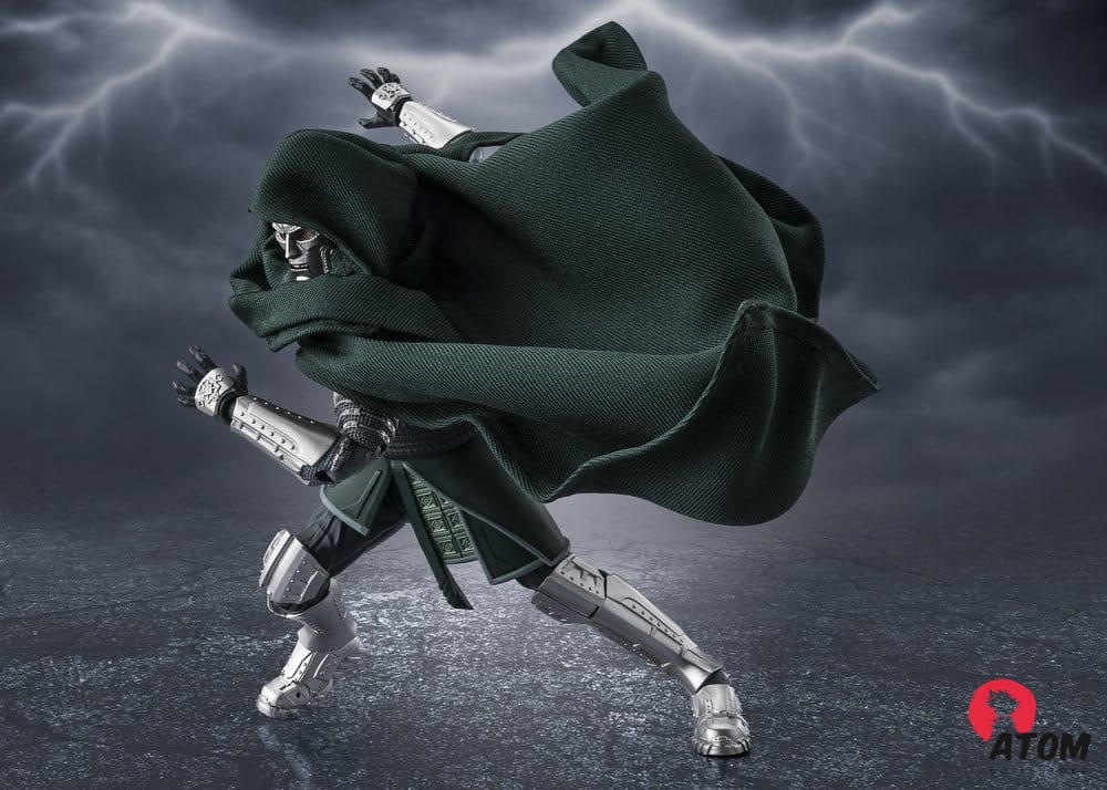 Marvel - S.H.Figuarts Doctor Doom (Avengers: Doomsday) - (16 cm). Bandai Tamashii Nations – Image 2