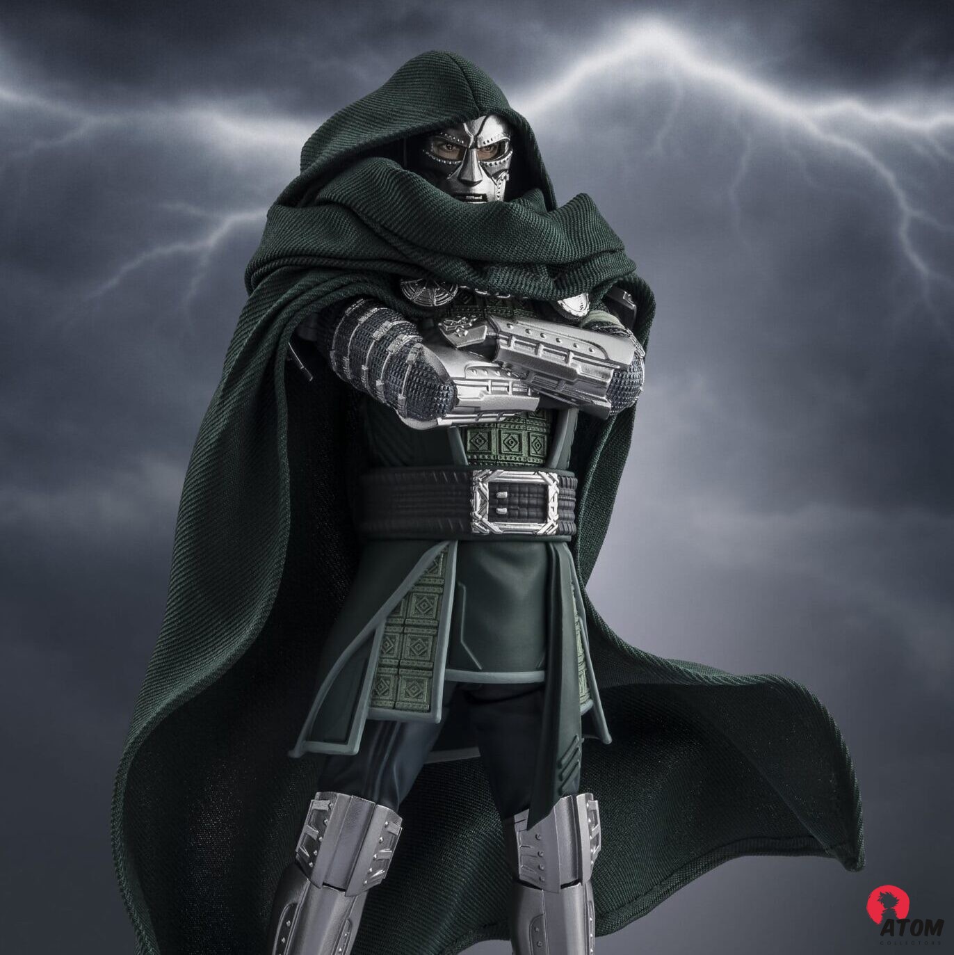 Marvel - S.H.Figuarts Doctor Doom (Avengers: Doomsday) - (16 cm). Bandai Tamashii Nations