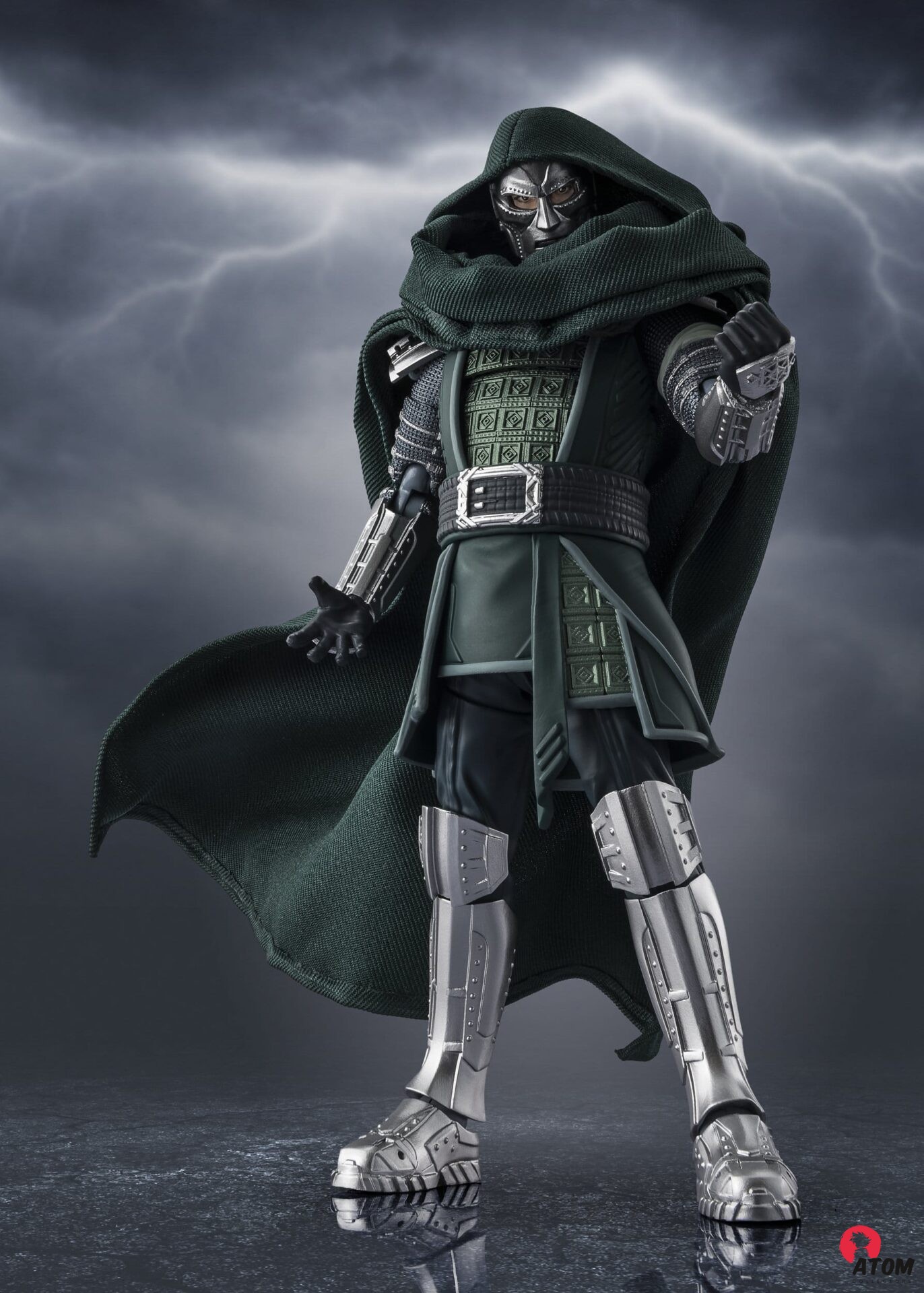 Marvel - S.H.Figuarts Doctor Doom (Avengers: Doomsday) - (16 cm). Bandai Tamashii Nations – Image 5