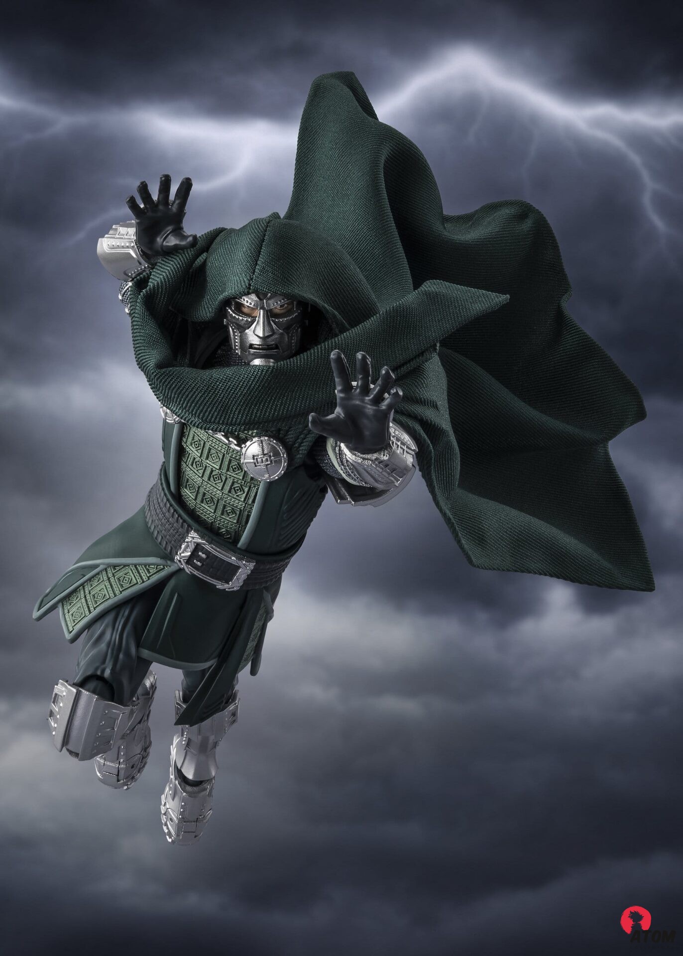 Marvel - S.H.Figuarts Doctor Doom (Avengers: Doomsday) - (16 cm). Bandai Tamashii Nations – Image 4